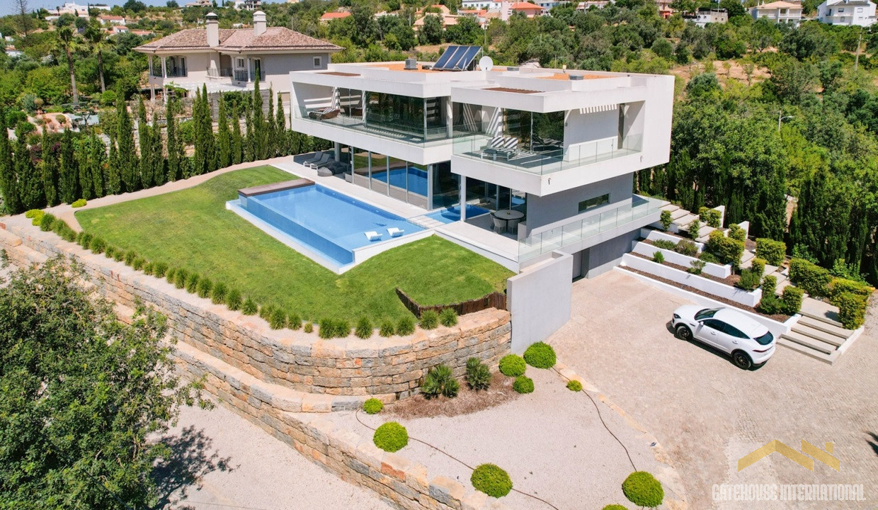 4 bedrooms Villa in Loule, Portugal No. 293343