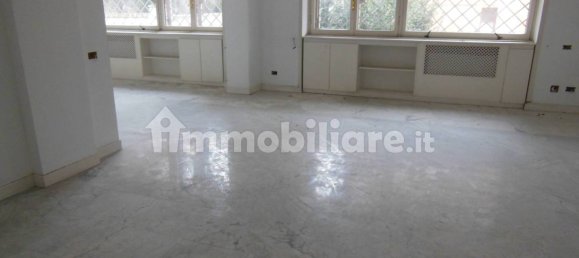 4 Schlafzimmer Wohnung in Rome, Italy, Nr. 301432 2