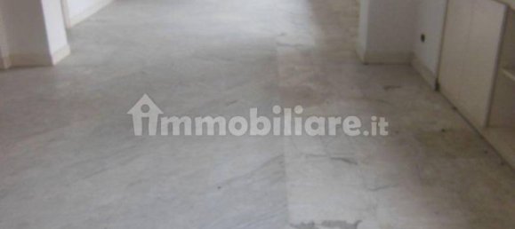 4 Schlafzimmer Wohnung in Rome, Italy, Nr. 301432 3