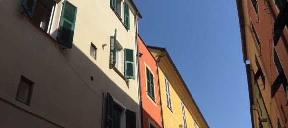 5 rooms Apartment in Borghetto Santo Spirito, Italy No. 165692 4