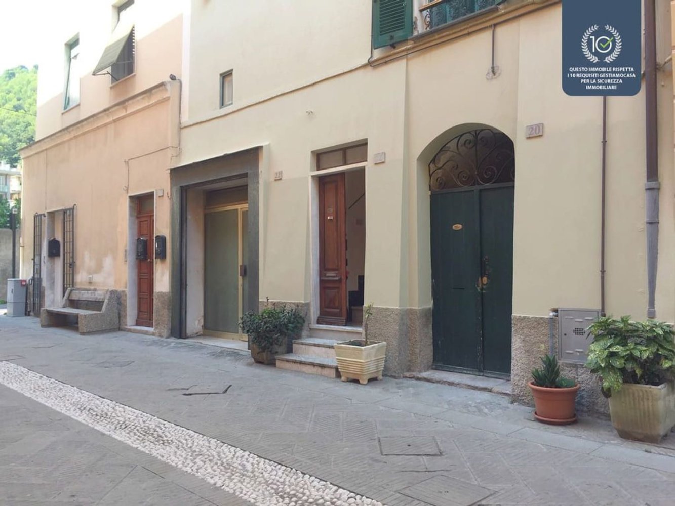 5 rooms Apartment in Borghetto Santo Spirito, Italy No. 165692