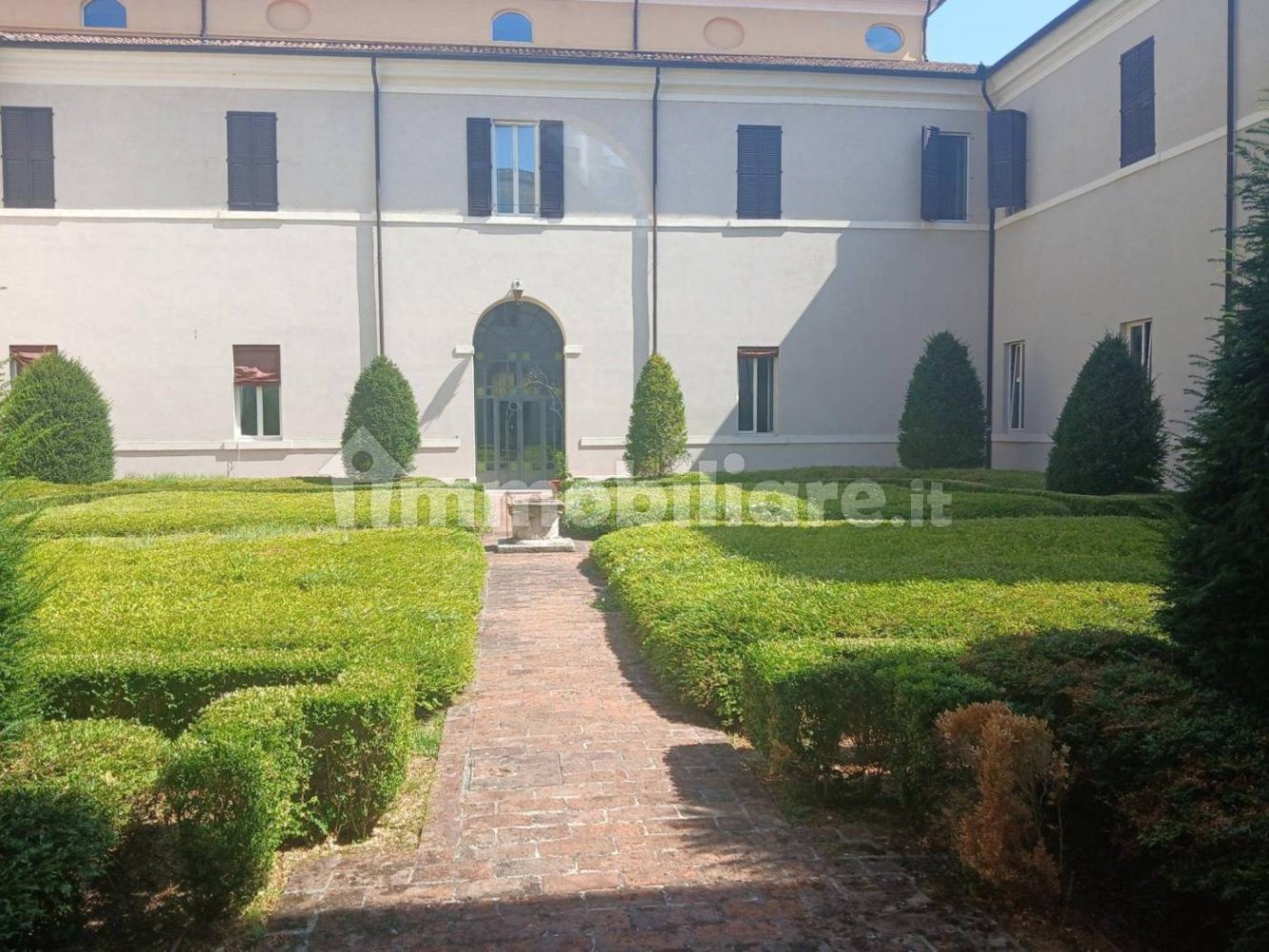 2 bedrooms Apartment in Ferrara, Italy No. 377071