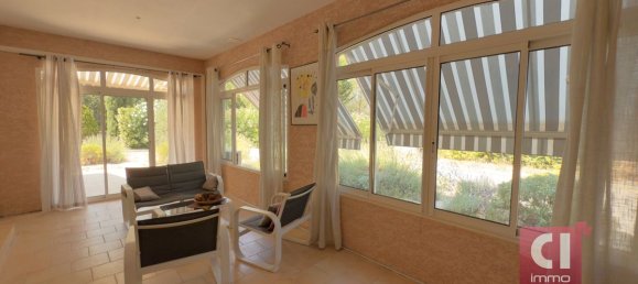 Villa de 3 dormitorios en La Roquebrussanne, France No. 342558 6