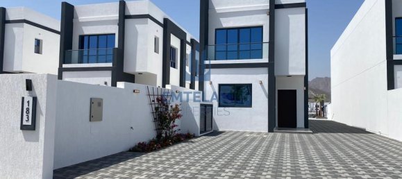 Villa T4 em Sharm, UAE N.º 8803 9