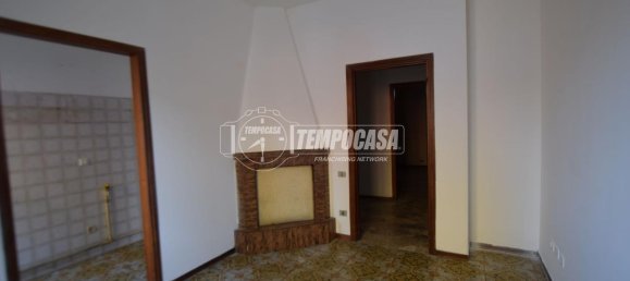 3-salle Appartement à Castelraimondo, Italy No. 146406 4