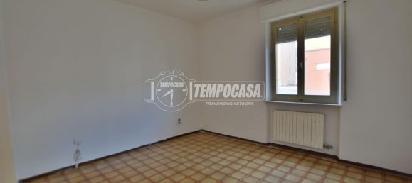 3-salle Appartement à Castelraimondo, Italy No. 146406 7