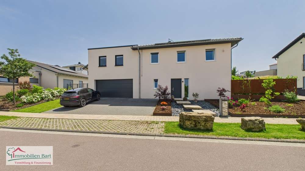 Casa de 4 dormitorios en Trier-Saarburg, Germany No. 324397