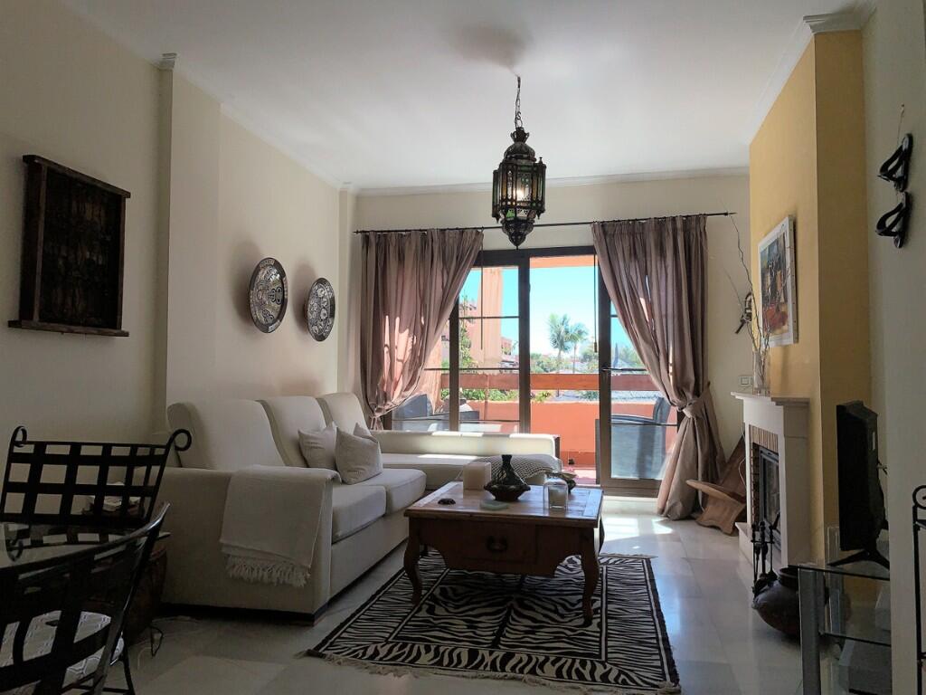 2 bedrooms Apartment in Estepona, Spain No. 256395