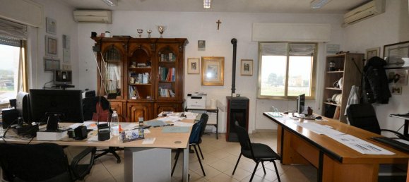  مستودع في Lucca, Italy 1100متر مربع رقم 85063 12