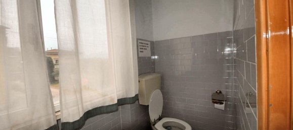  مستودع في Lucca, Italy 1100متر مربع رقم 85063 4