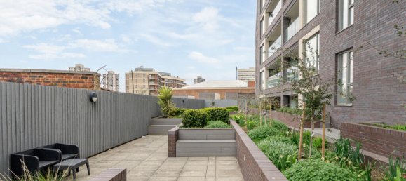 2 bedrooms Apartment in London, United Kingdom No. 7617 18