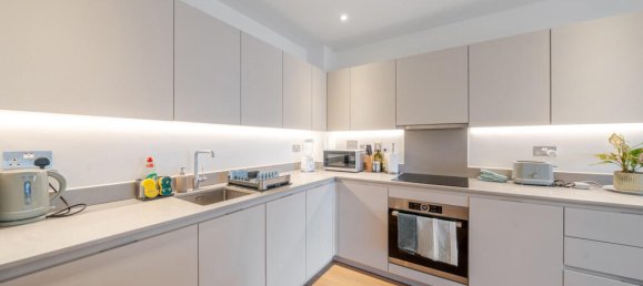 2 bedrooms Apartment in London, United Kingdom No. 7617 9