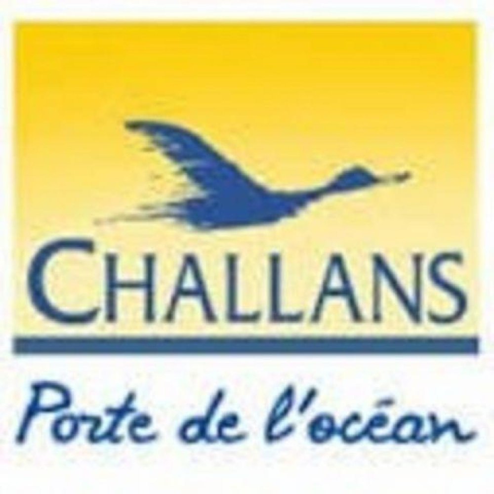 Bureau à Challans, France 80m² No. 19854