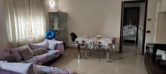 2-salle Appartement à Sesto San Giovanni, Italy No. 13897 2