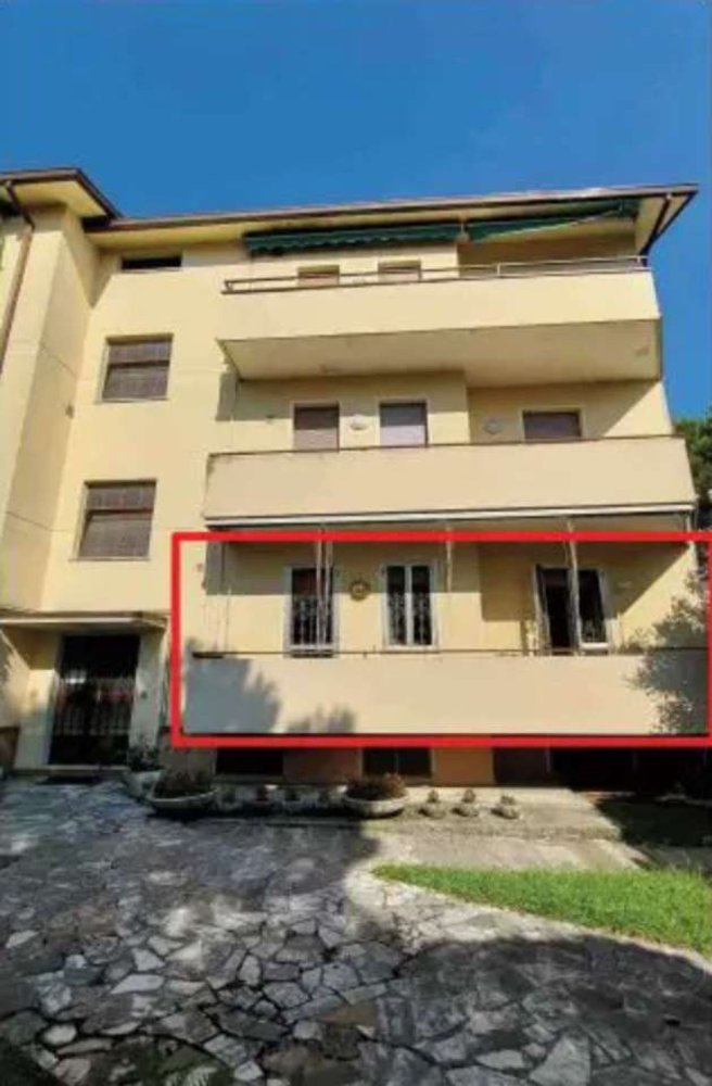 Apartamento de 3 habitaciónes en Desenzano del Garda, Italy No. 277434