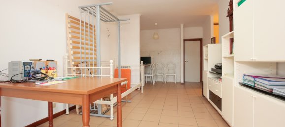 Apartamento de 35 divisões em Genoa, Italy N.º 60365 22