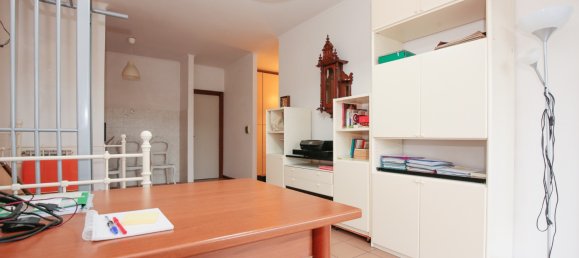 Apartamento de 35 divisões em Genoa, Italy N.º 60365 25