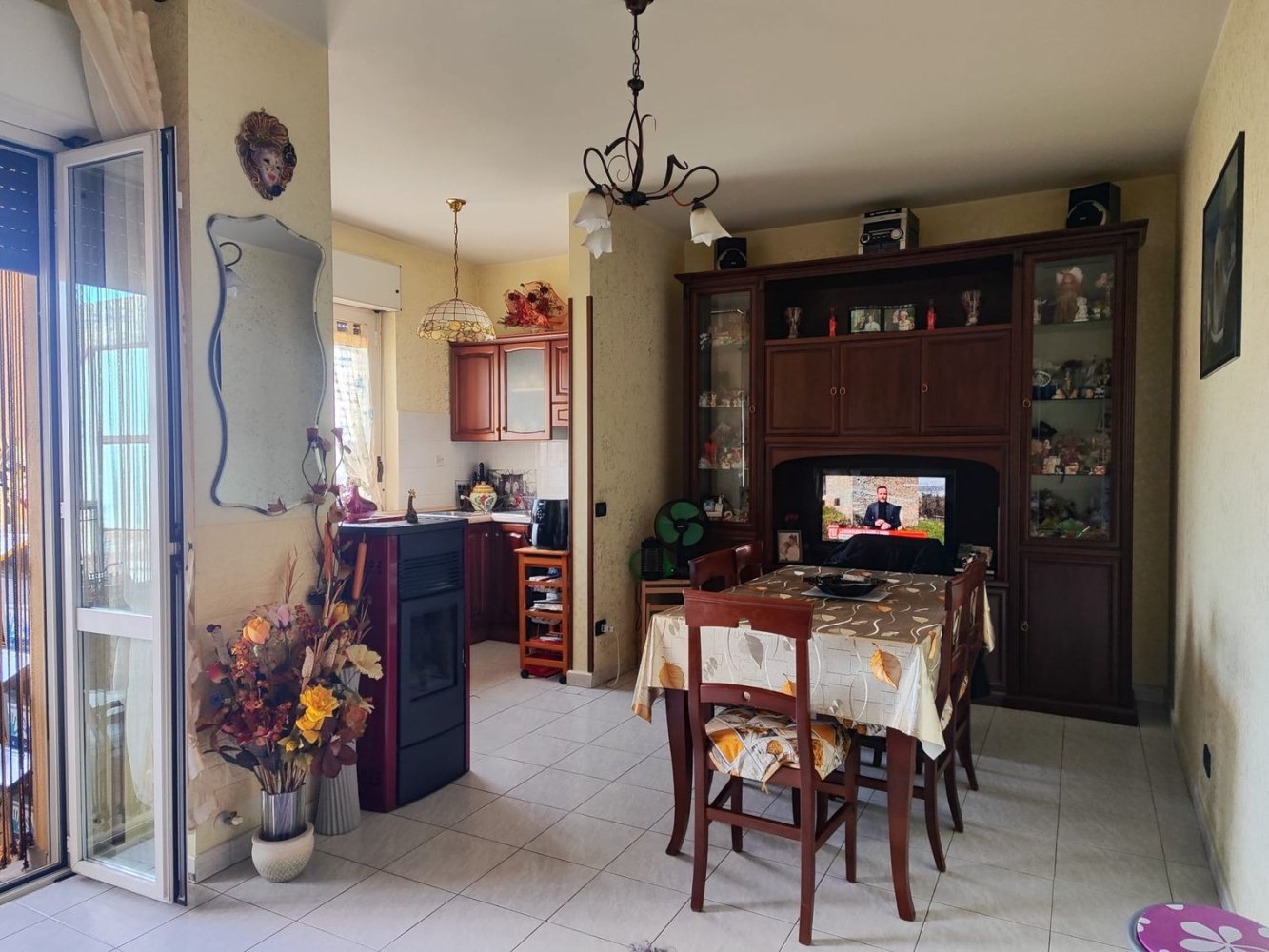 3 rooms Apartment in Toffia, Italy No. 209535