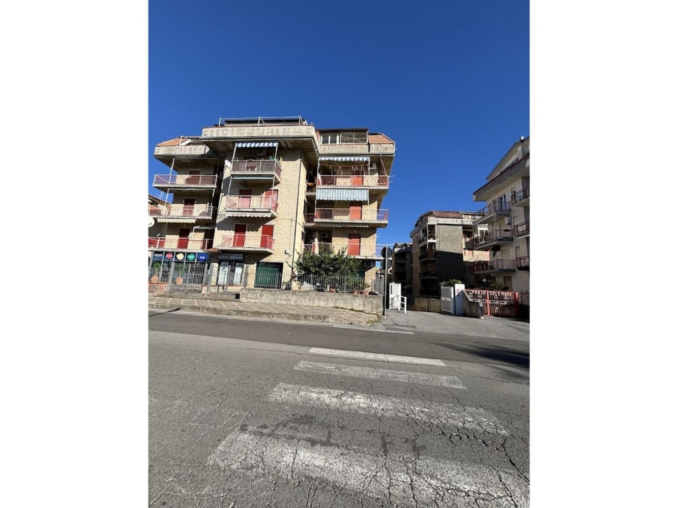 2-salle Appartement à Scalea, Italy No. 92739