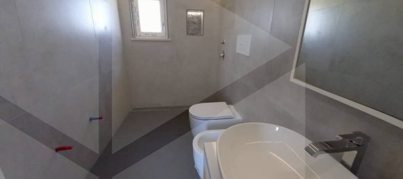 5-salle Appartement à San Severo, Italy No. 25987 11