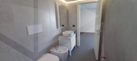 5-salle Appartement à San Severo, Italy No. 25987 10