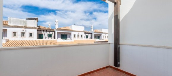 Casa de 3 dormitorios en Almancil, Portugal No. 135965 3