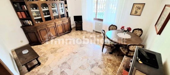 2 Schlafzimmer Wohnung in Florence, Italy, Nr. 48392 16
