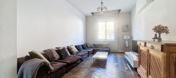 4 bedrooms House in Estaires, France No. 75268 4