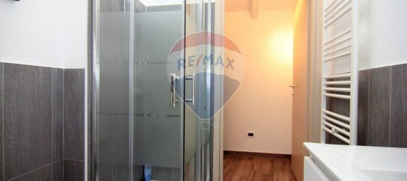 Studio in Malnate, Italy, Nr. 13403 13