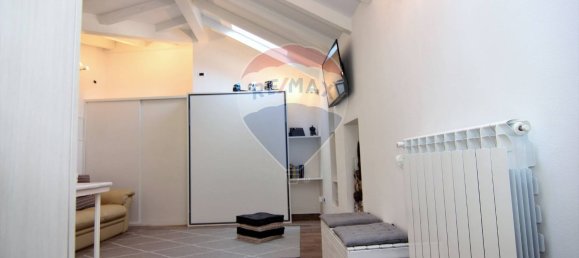 Studio in Malnate, Italy, Nr. 13403 16