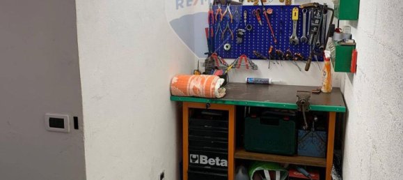 Studio in Malnate, Italy, Nr. 13403 24