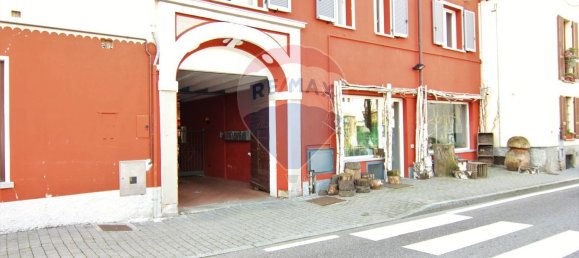 Studio in Malnate, Italy, Nr. 13403 25