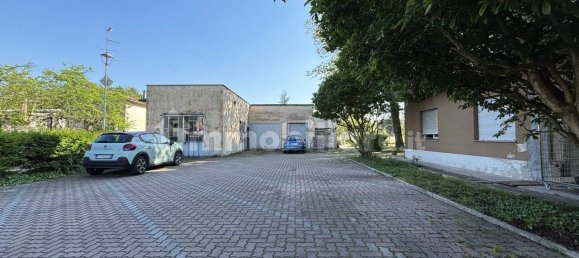 5 bedrooms Villa in Parma, Italy No. 330622 6