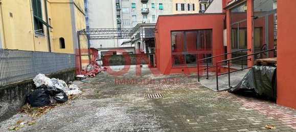 5 rooms Building in La Spezia, Italy No. 118149 3