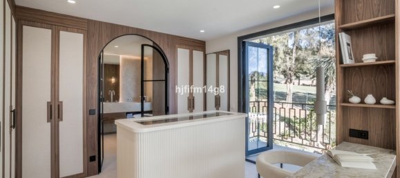 5 bedrooms Townhouse in Marbella, Spain No. 134821 14