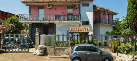 Квартира с 2 спальнями в Сан Джованни ла Пунта, Италия № 275824 4