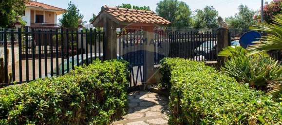 Квартира с 2 спальнями в Сан Джованни ла Пунта, Италия № 275824 26