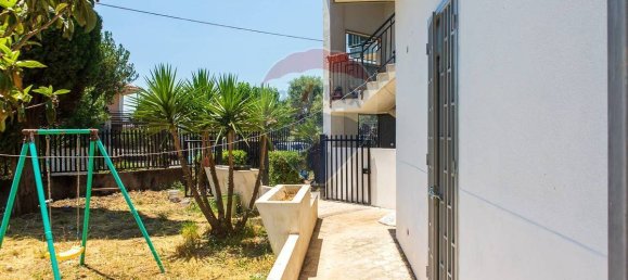 Квартира с 2 спальнями в Сан Джованни ла Пунта, Италия № 275824 12