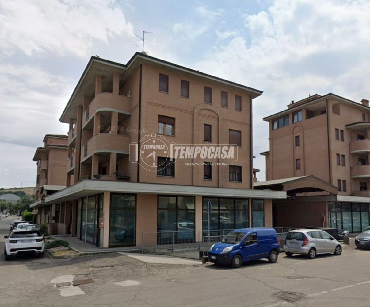  Garage in Savignano sul Panaro, Italy No. 306426