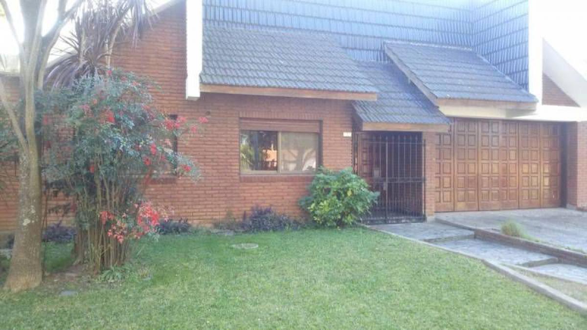 4 bedrooms House in Pilar, Argentina No. 11479