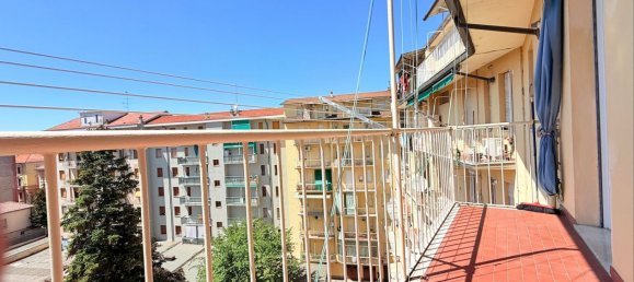 5 bedrooms Apartment in Tortona, Italy No. 323947 5