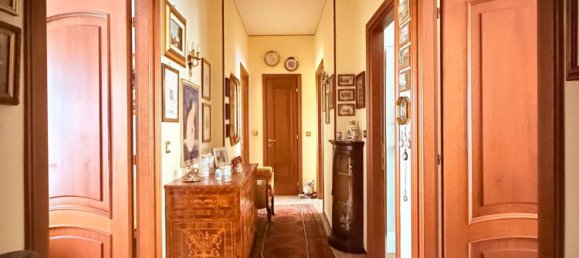 5 bedrooms Apartment in Tortona, Italy No. 323947 3