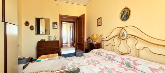 5 bedrooms Apartment in Tortona, Italy No. 323947 17
