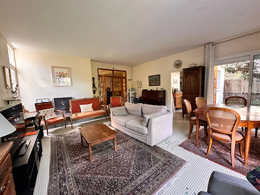 6 chambres Maison à Viroflay, France No. 326211