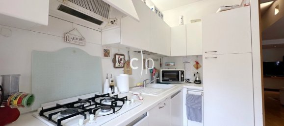 4 bedrooms Apartment in Rome, Italy No. 318571 9