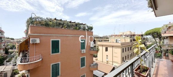 4 bedrooms Apartment in Rome, Italy No. 318571 31