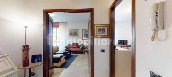 4 bedrooms Apartment in San Donato Milanese, Italy No. 340666 2