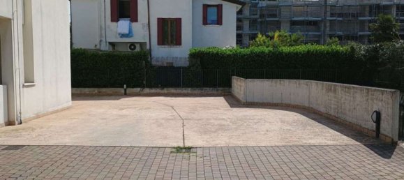 4 rooms Apartment in Mogliano Veneto, Italy No. 298471 15