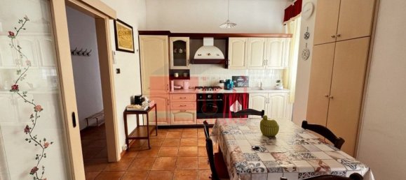 5 rooms Apartment in Modica, Italy No. 197637 3