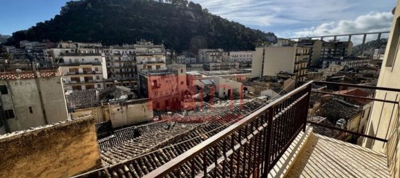 5 rooms Apartment in Modica, Italy No. 197637 9